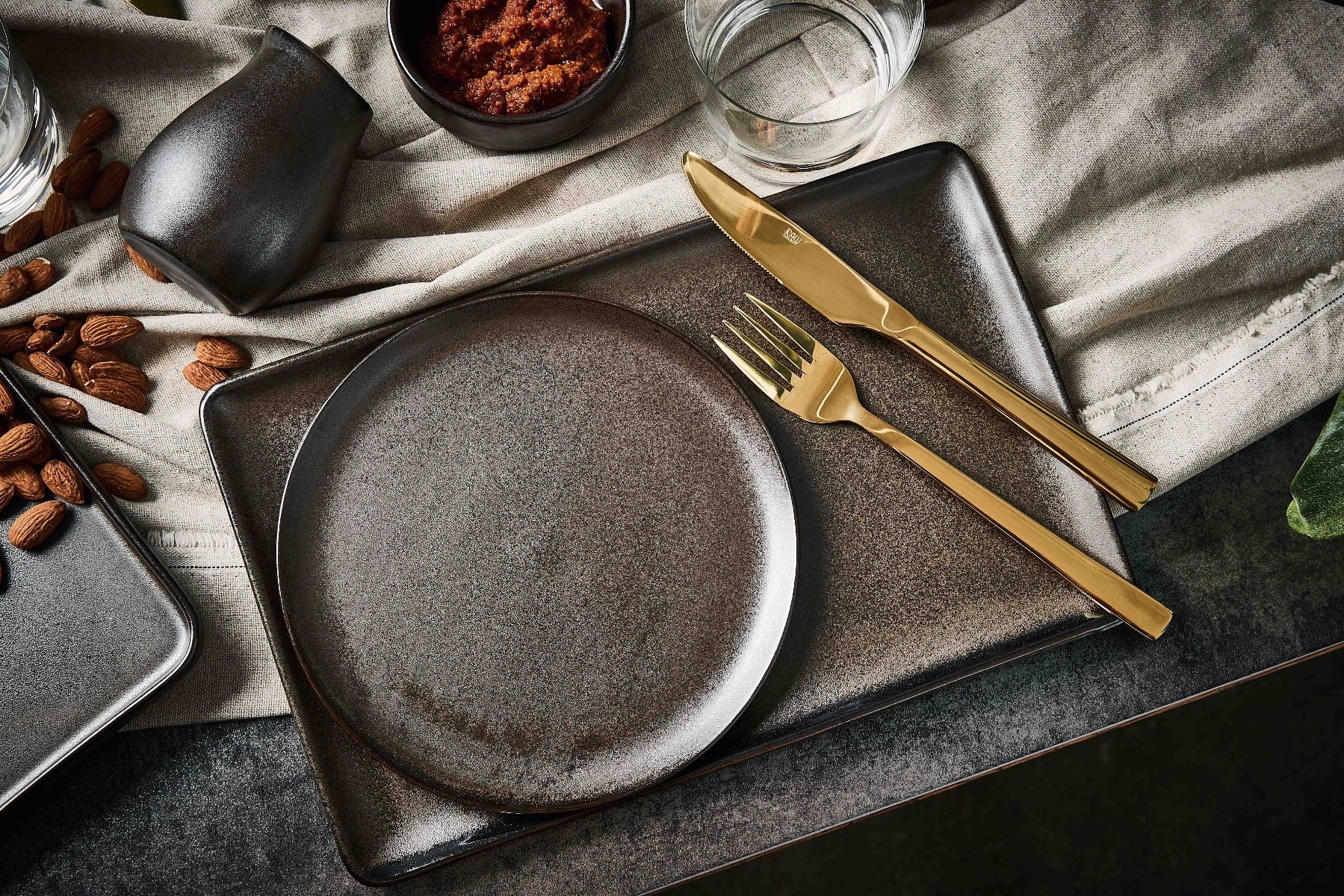 RAW Bestikæske, guldfarvet - 20 dele - Bahne